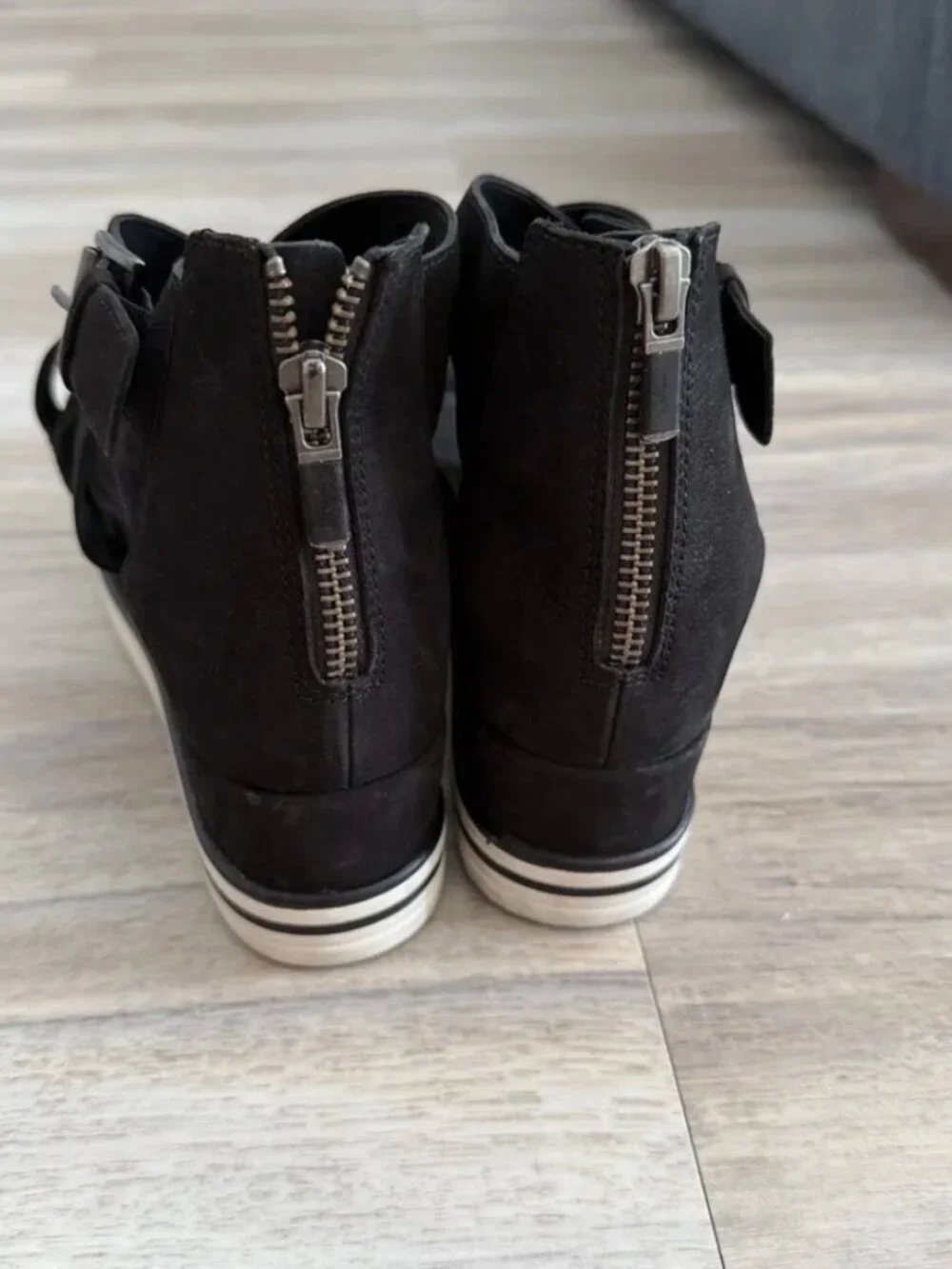 Eileen fisher black suede boost washed platform sandals size 7.5